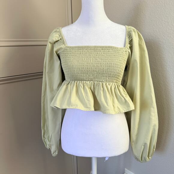 La Hearts Tops - Pacsun LA Hearts Green Smocked Puff Sleeve Peplum Crop Top S